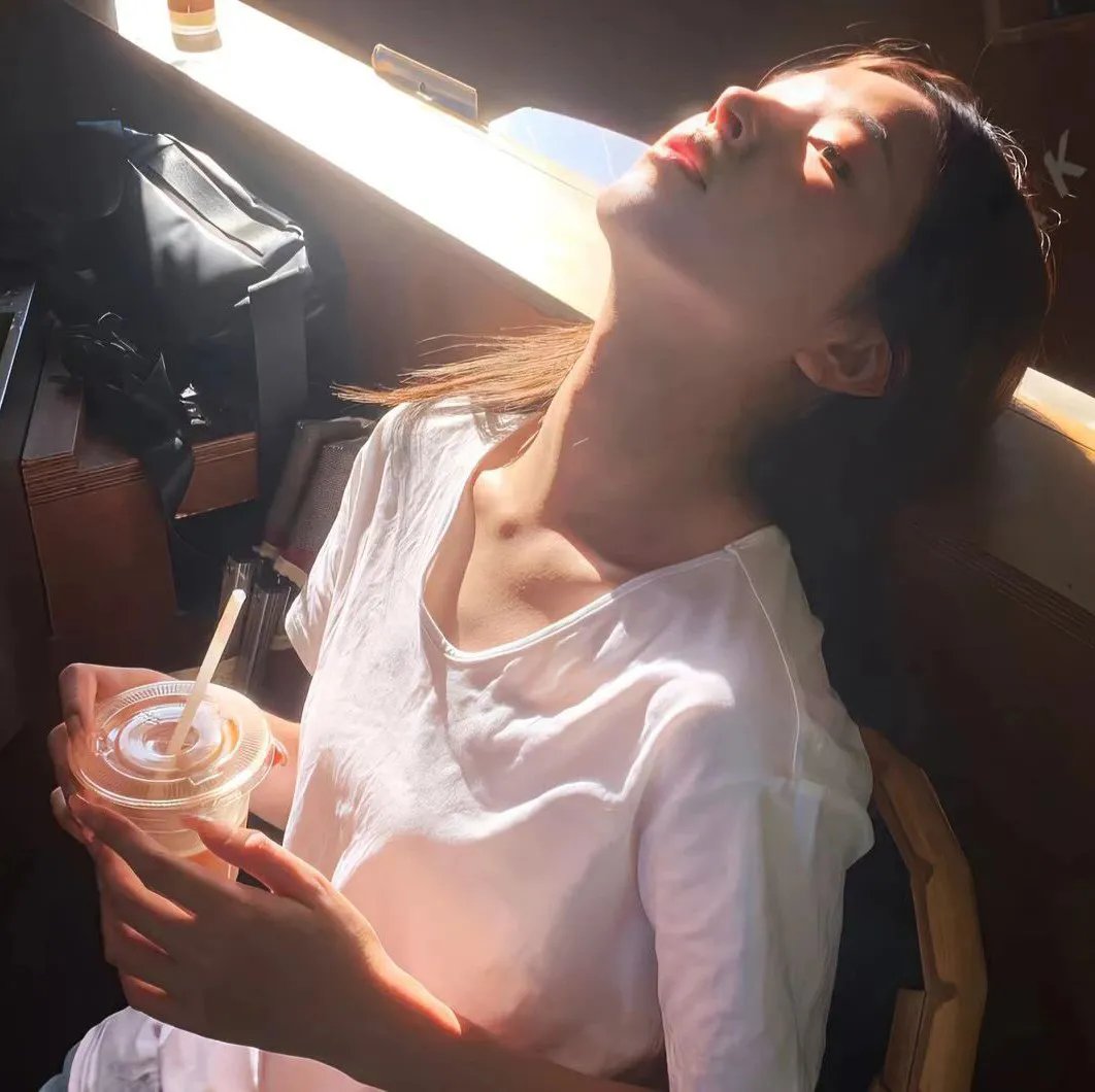 阳台前的夏天